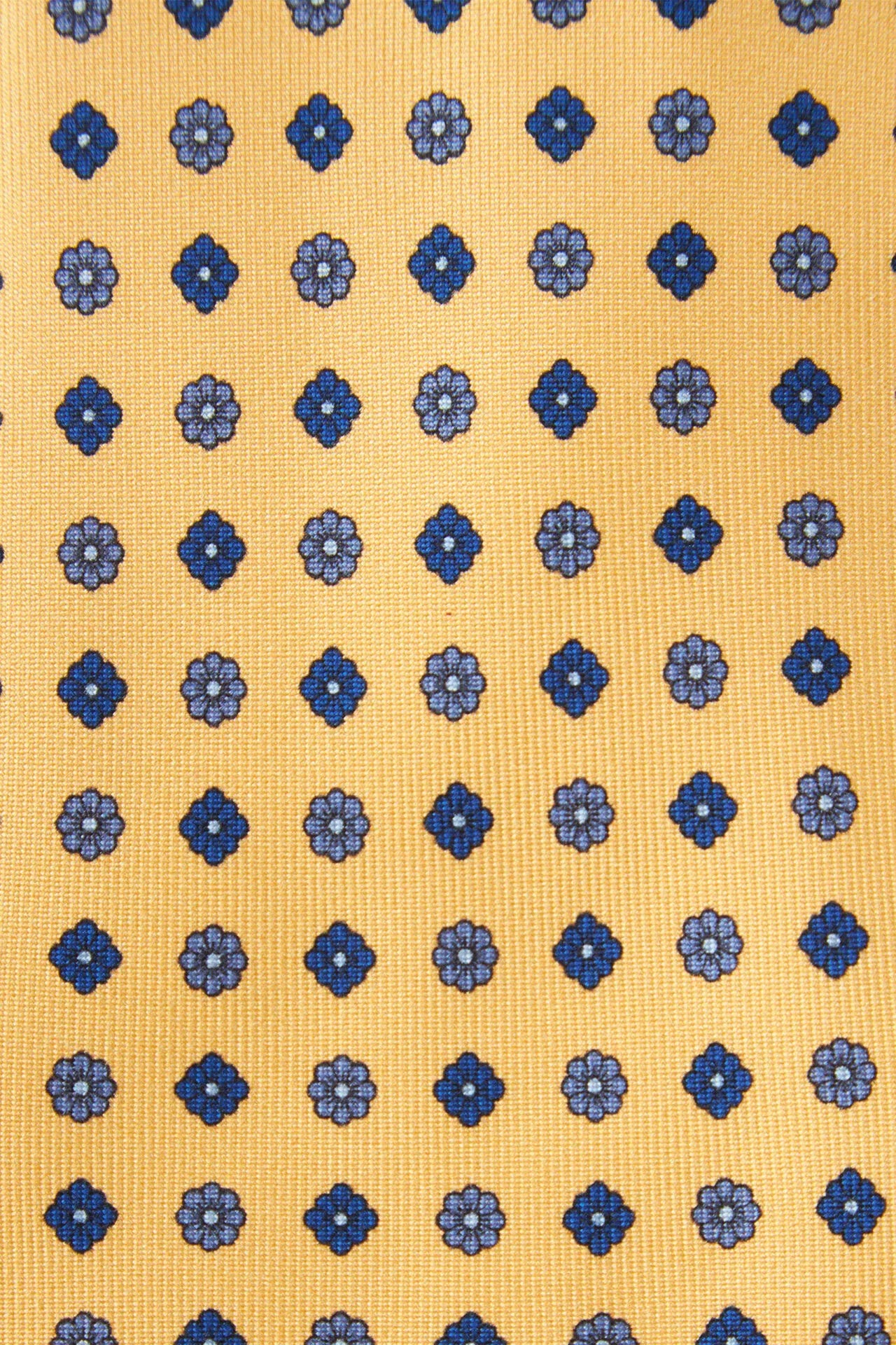 Silk tie with small flowers