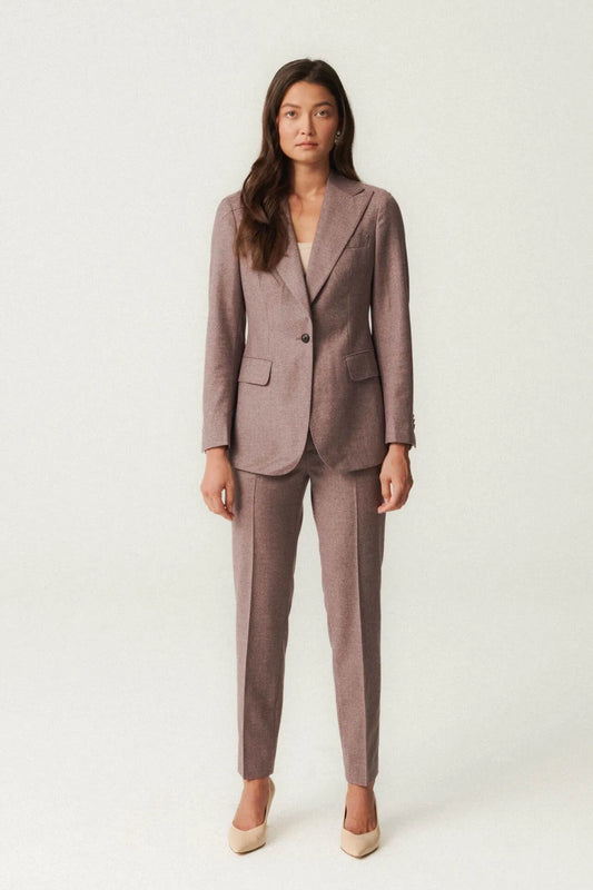 Costume rose poudré en tissu Loro Piana avec cachemire