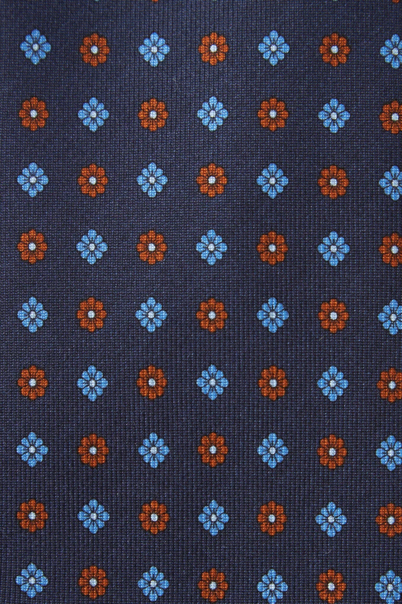 Silk tie with small flowers