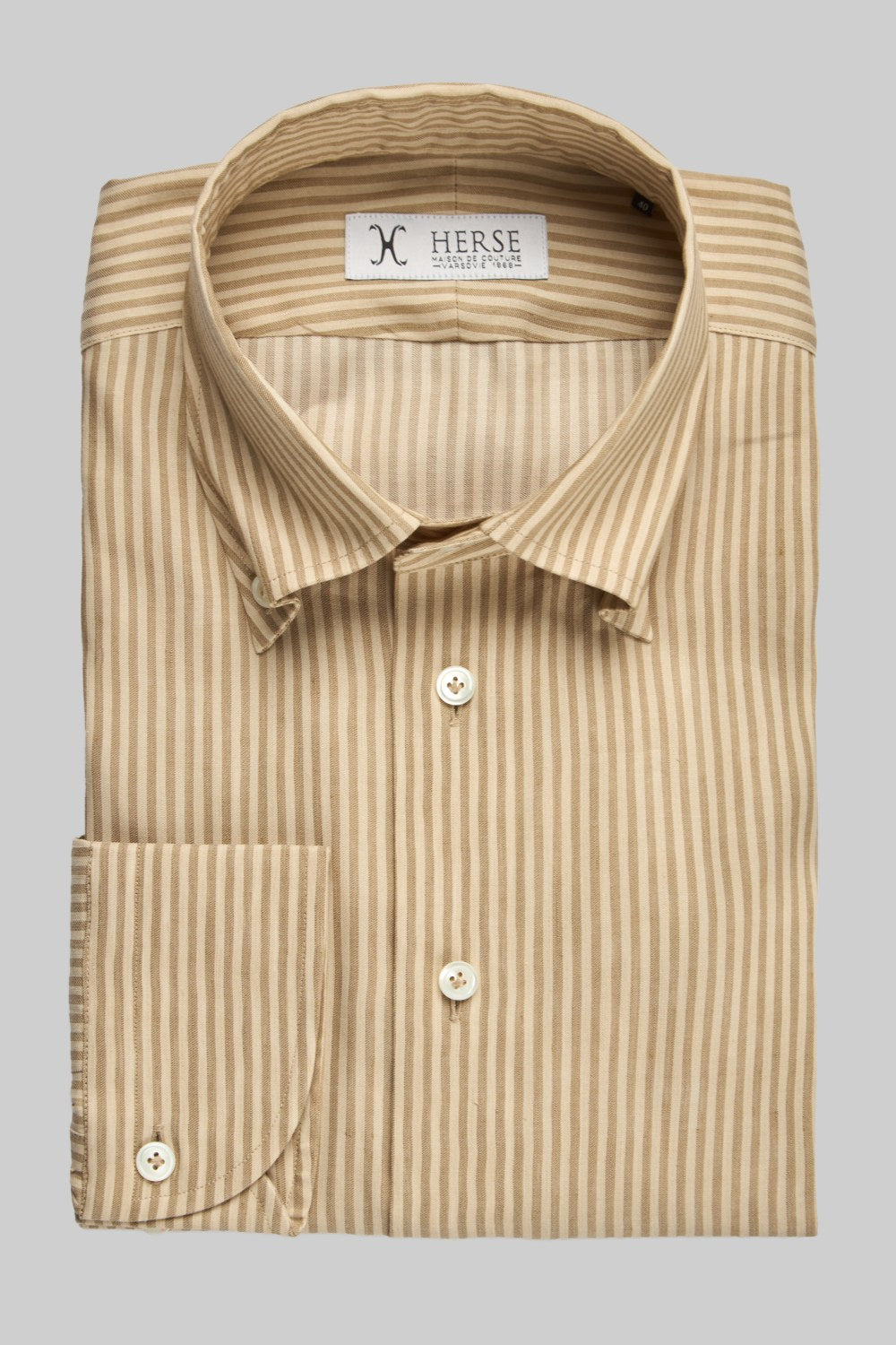 Linen striped shirt with a cutaway collar