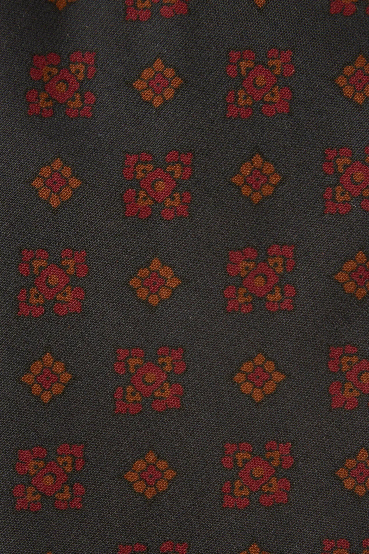 Matte silk tie