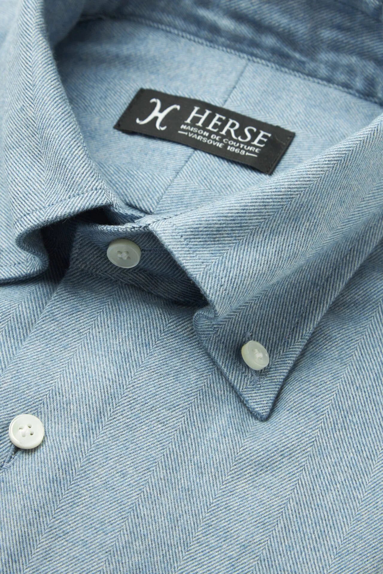 Chemise en flanelle à chevrons bleu clair avec col boutonné