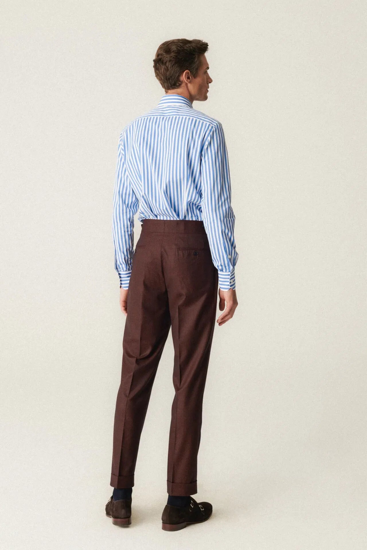 Chemise à fines rayures Thomas Mason avec col mi-mollet