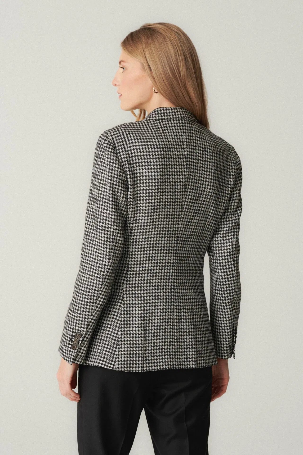 Black and white double-breasted jacket with houndstooth pattern