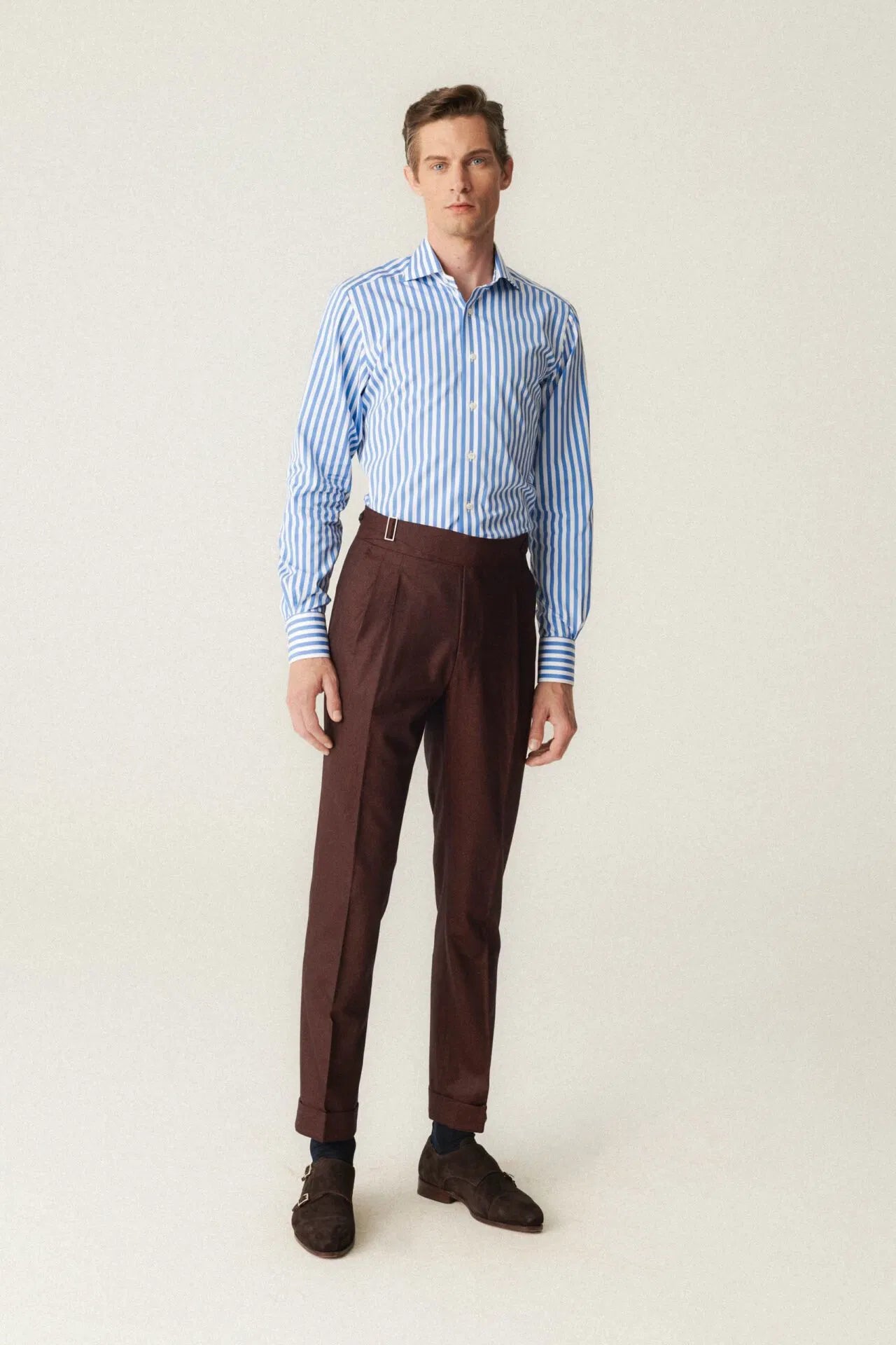 Chemise à fines rayures Thomas Mason avec col mi-mollet