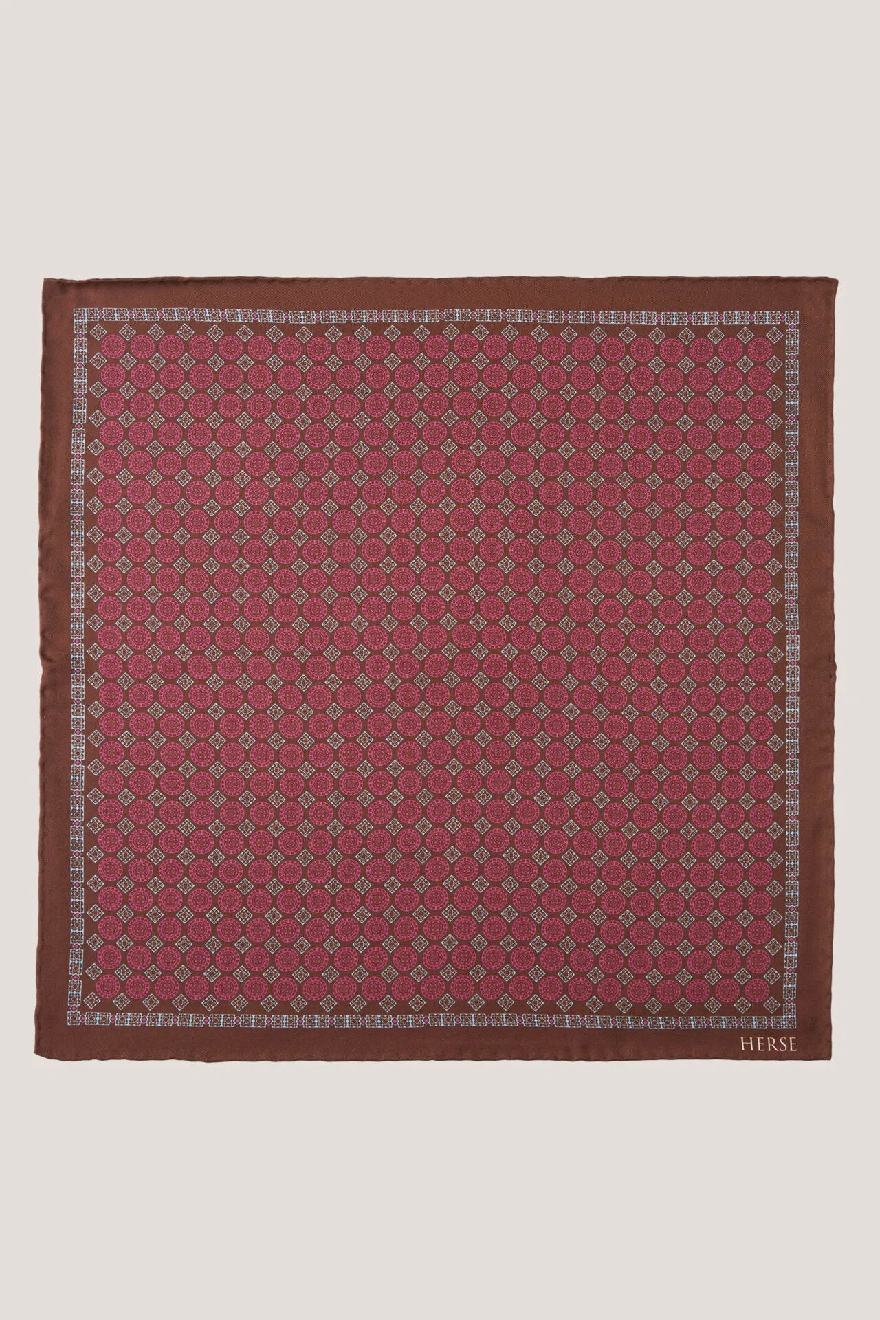 Pochette en soie à motif classique