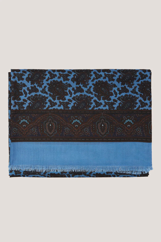 Niebieski szal w paisley