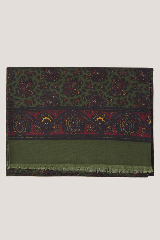 Zielony szal w paisley