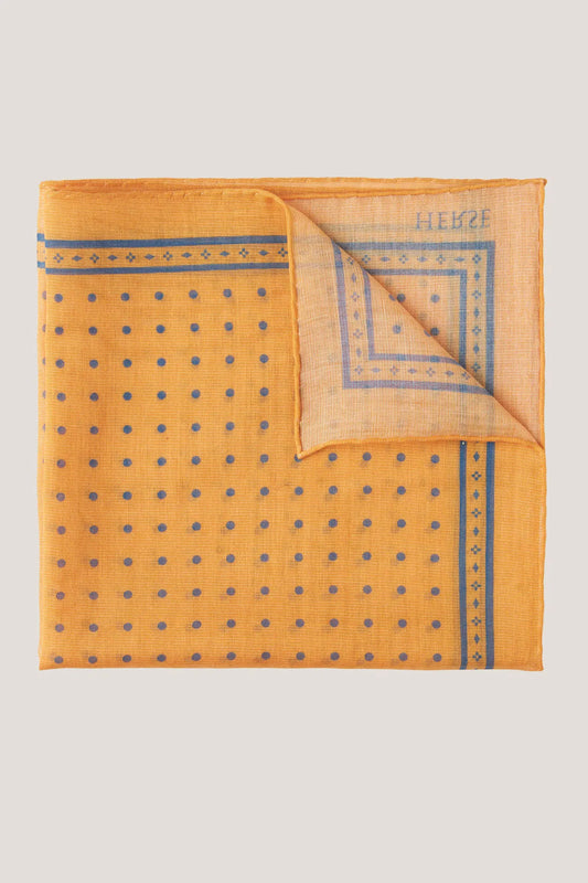 Żółta poszetka w błękitne kropki