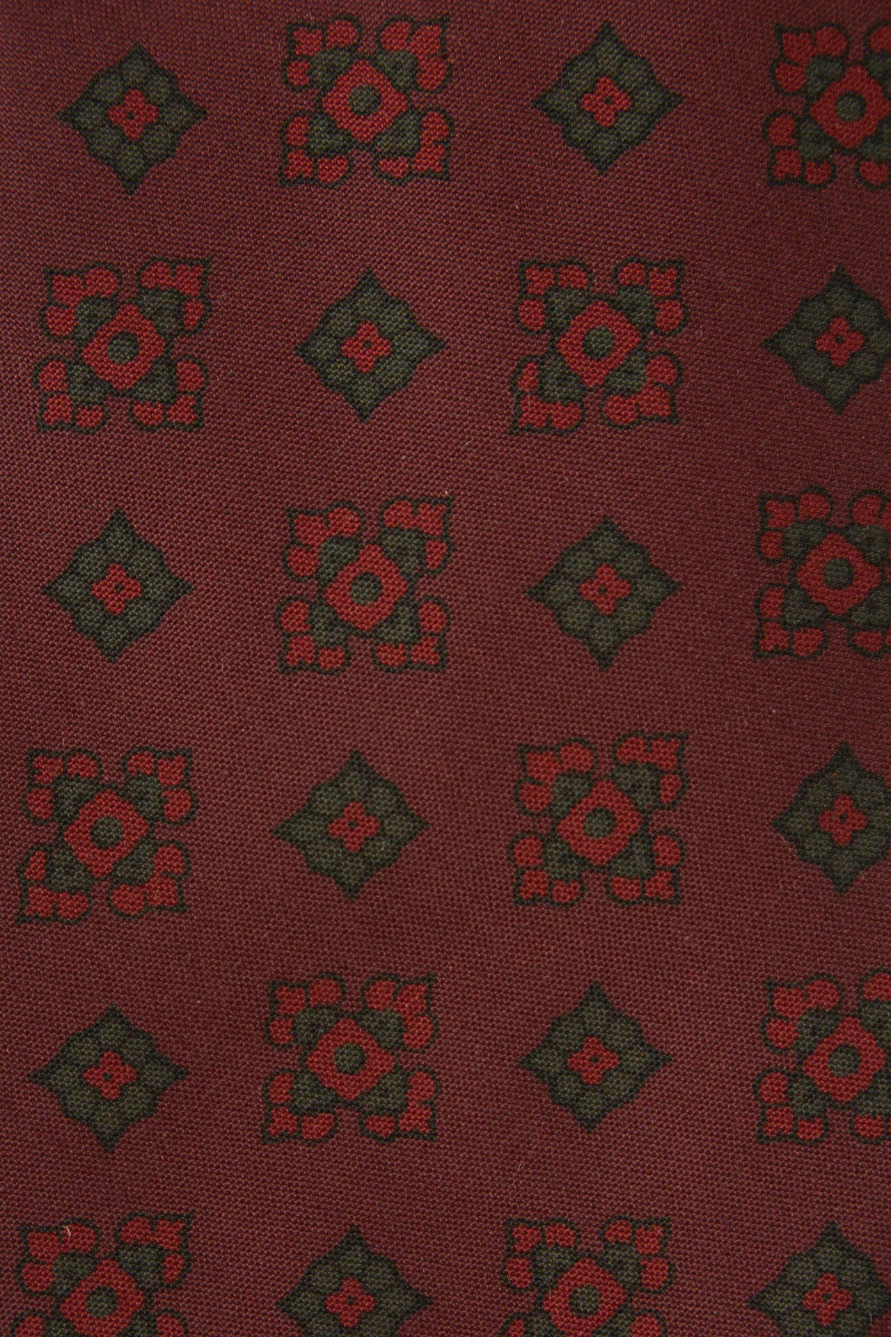 Matte silk tie