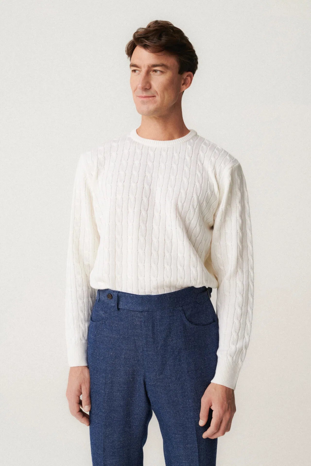 Interwoven roundneck