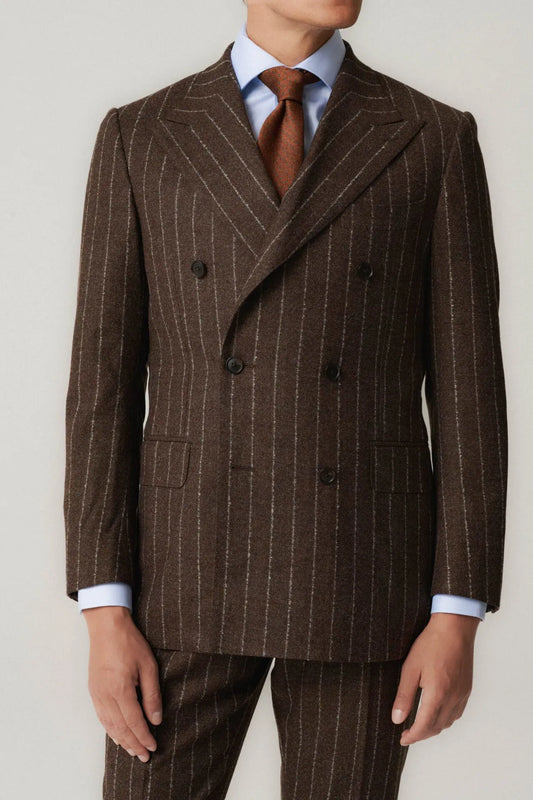 Costume en flanelle marron à fines rayures
