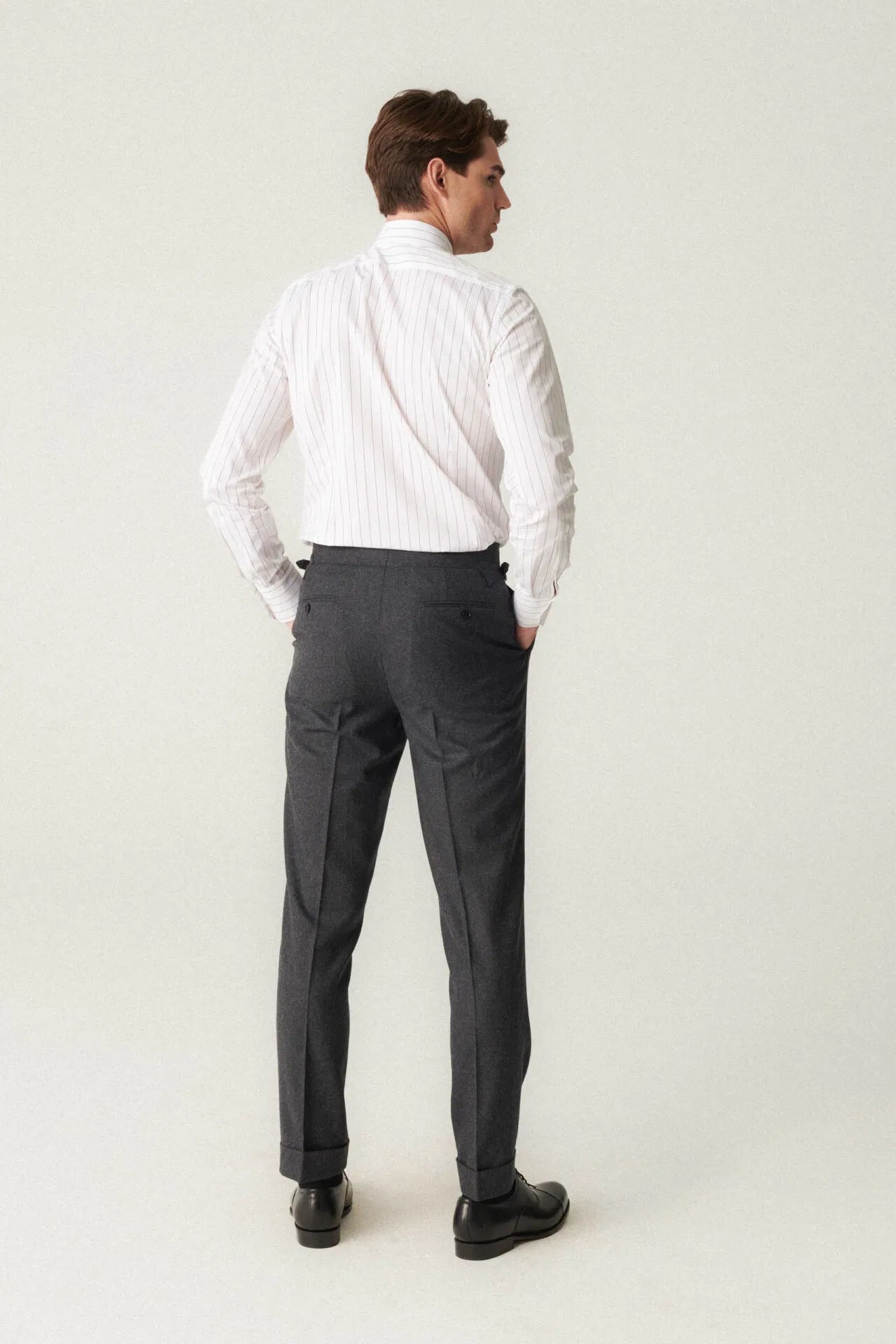 Pantalon en flanelle gris foncé
