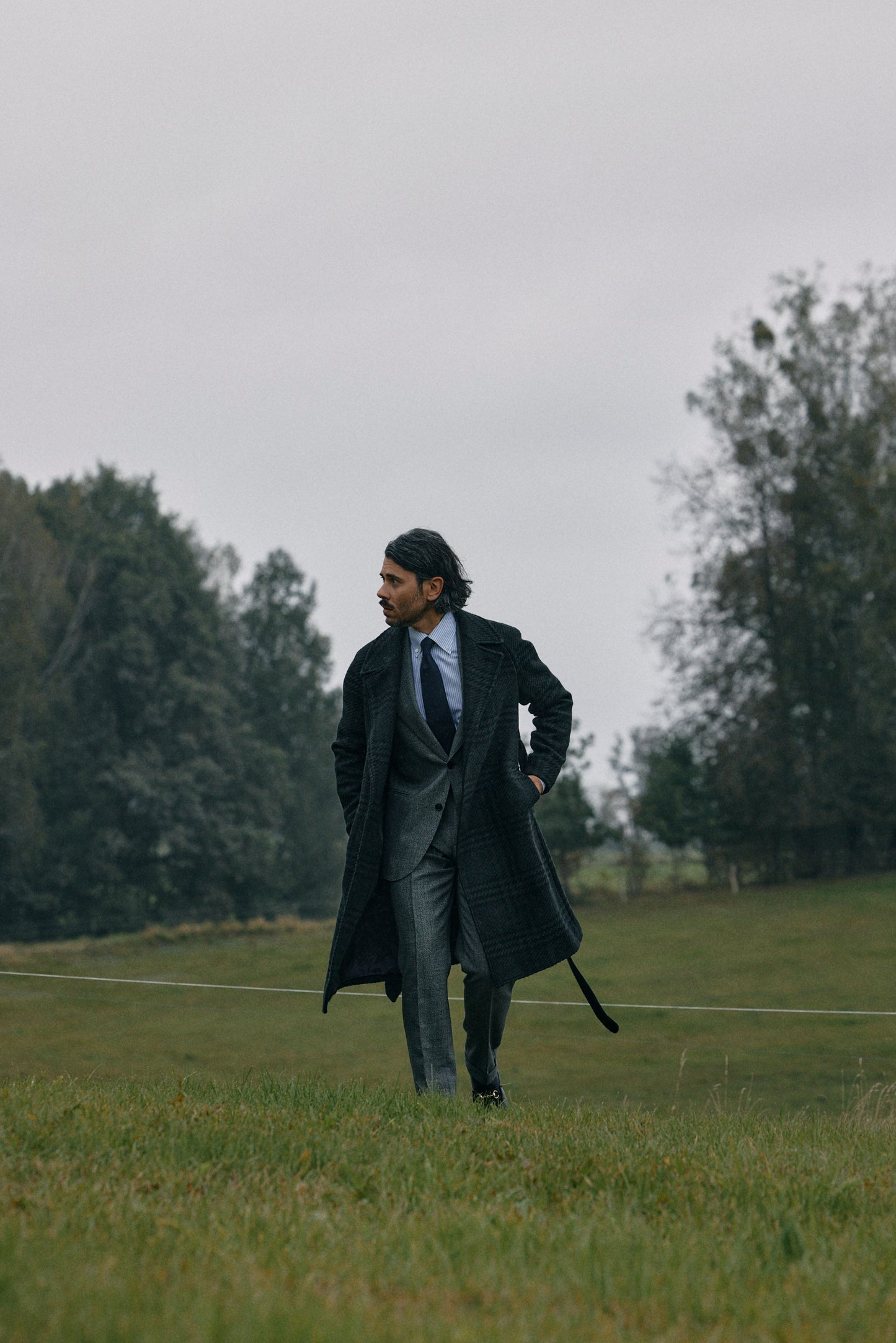 Szary garnitur z wełny w kratę Glencheck