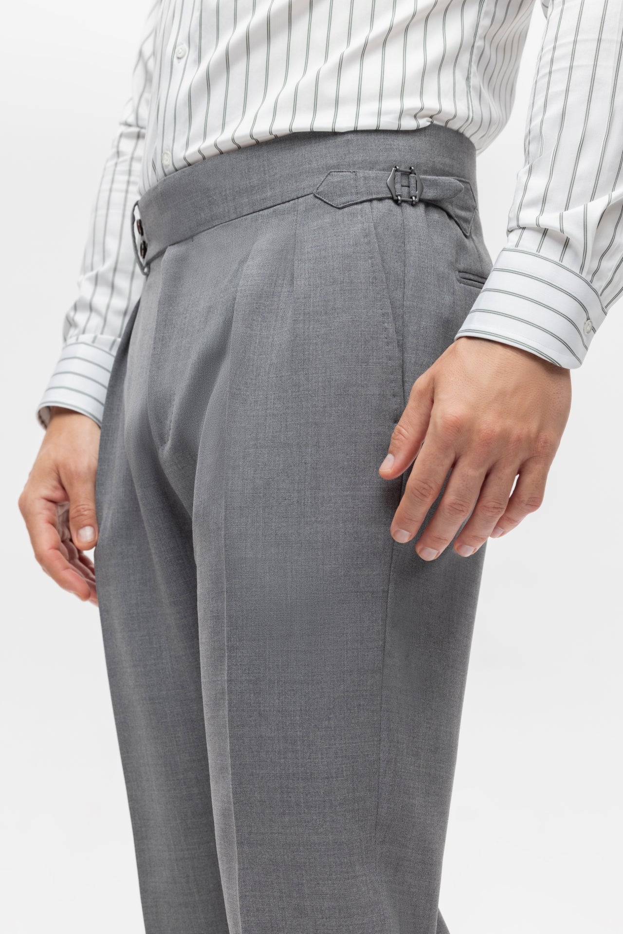 Light grey double-breasted 4-ply suit