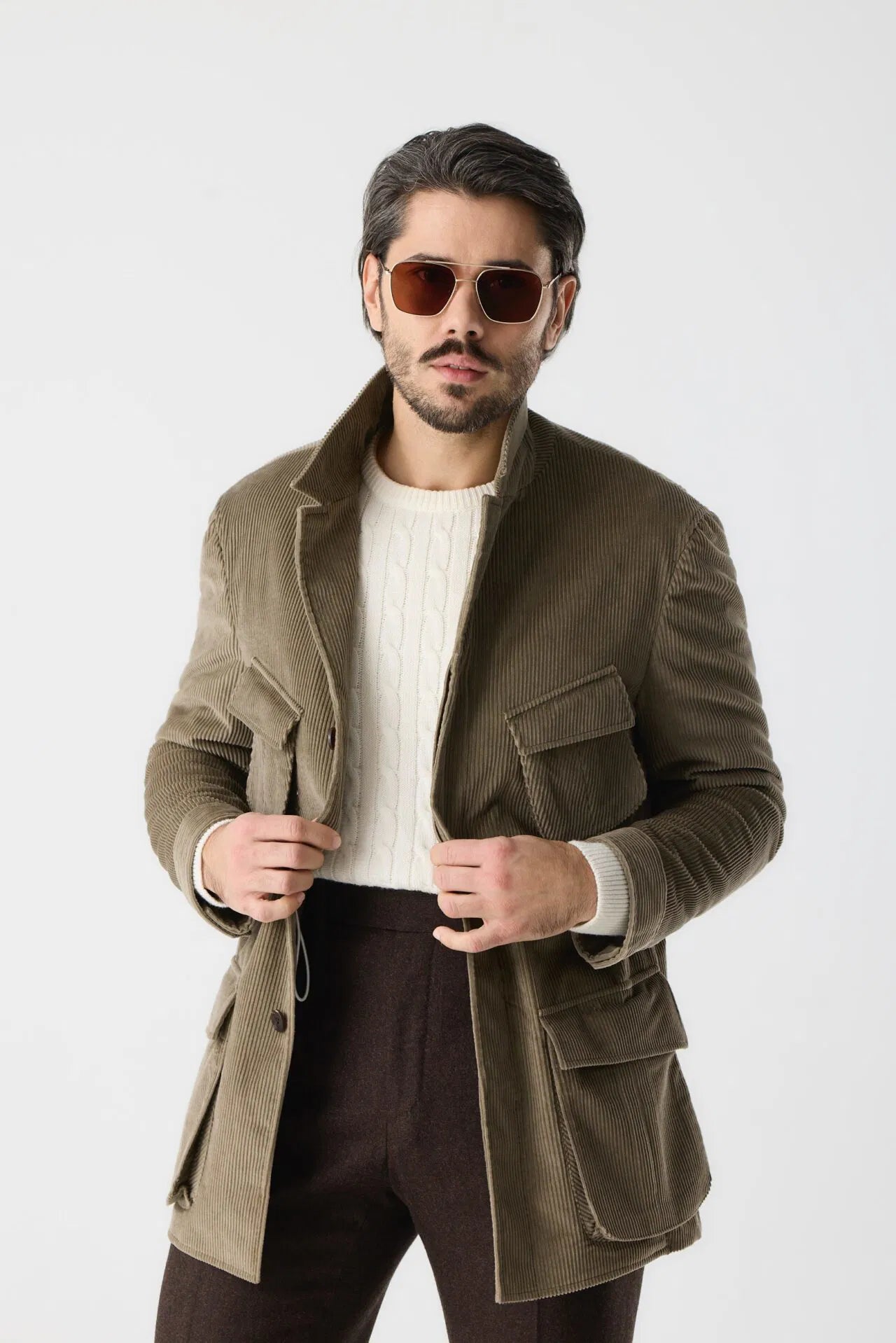 Veste jungle en velours côtelé vert olive