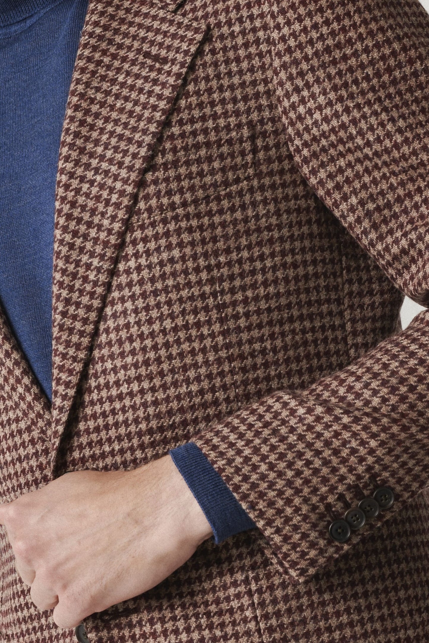 Veste en laine violette à motif pied-de-poule