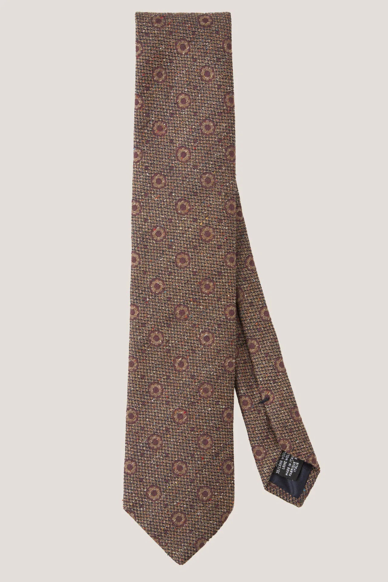 Geometric pattern tie made of raw silk, lined