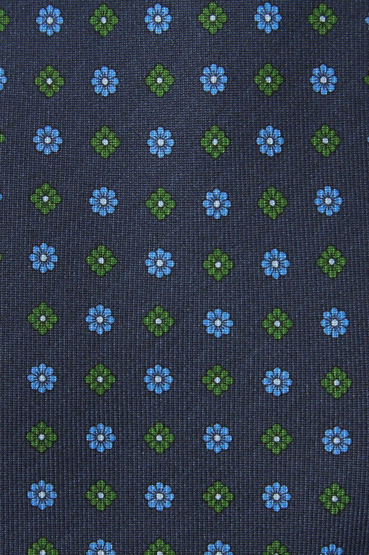 Silk tie with small flowers
