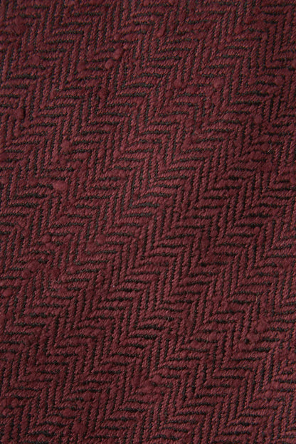 Cravate en soie shantung à chevrons bordeaux