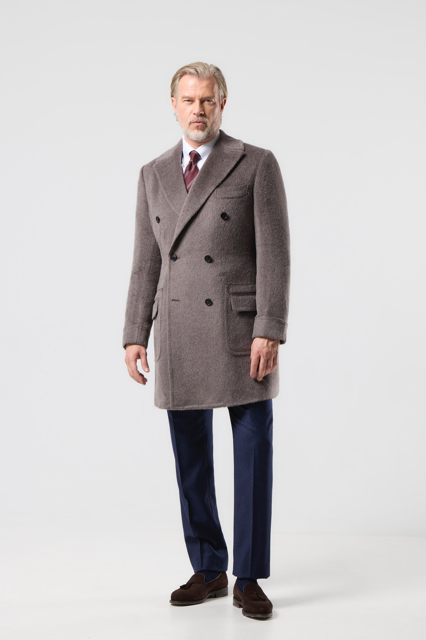 Szary płaszcz Ulster z lamy