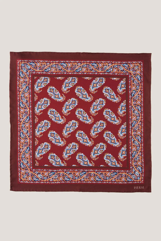 Silk pocket square with a regular paisley pattern