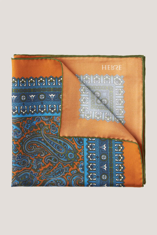 Pocket square with an inner paisley pattern
