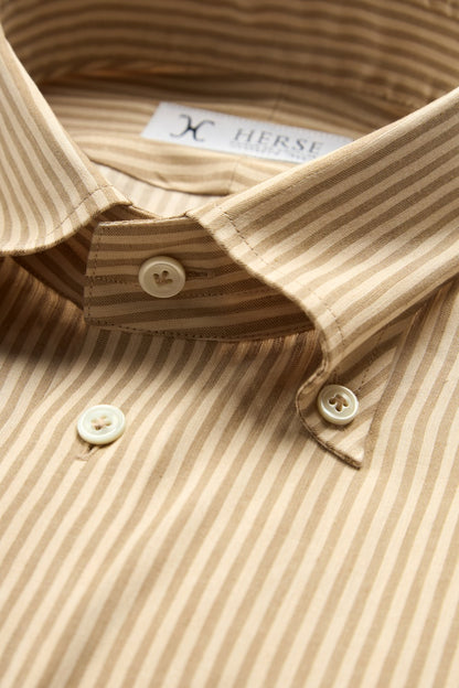 Linen striped shirt with a cutaway collar