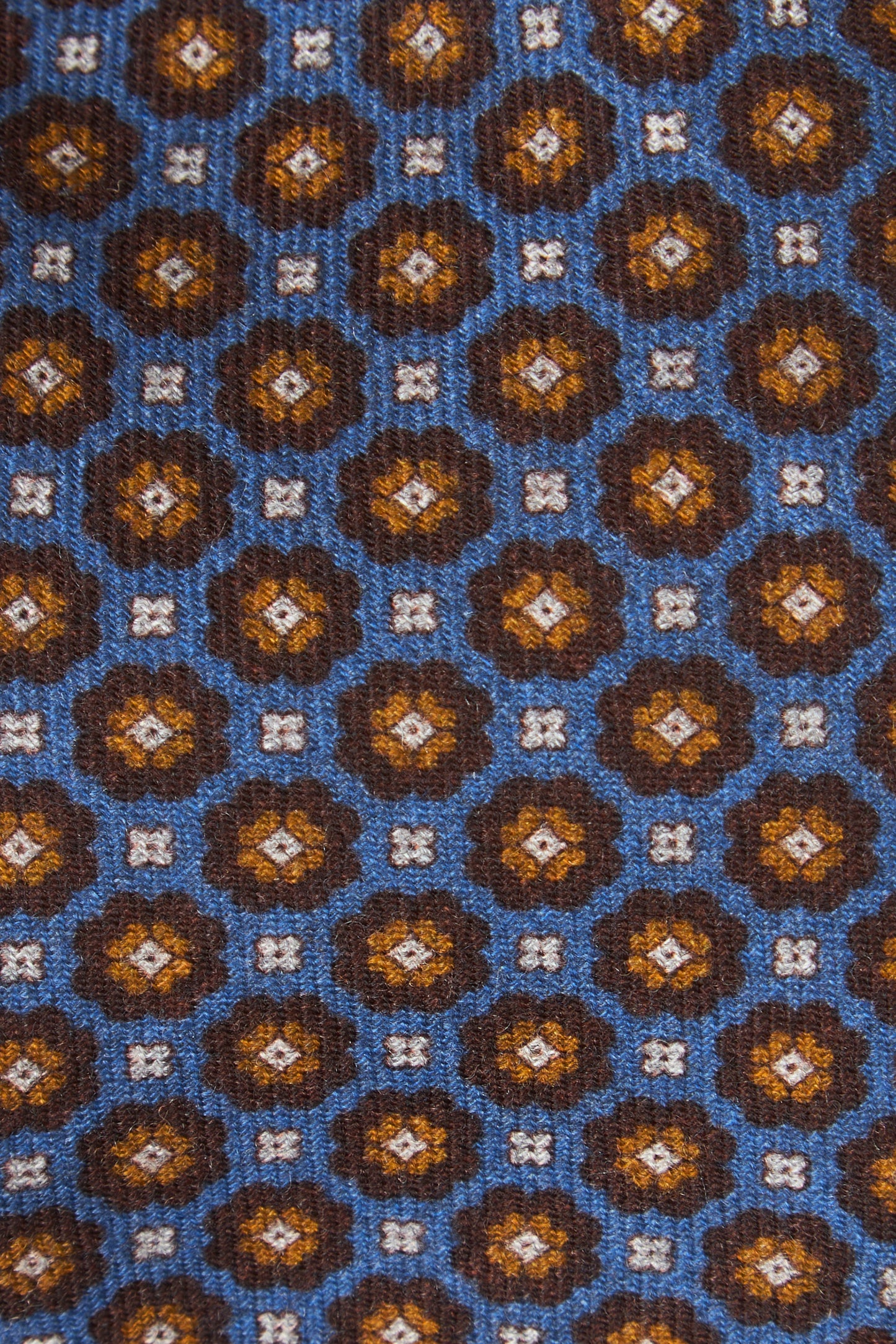 Cravate médaillon en laine rouge