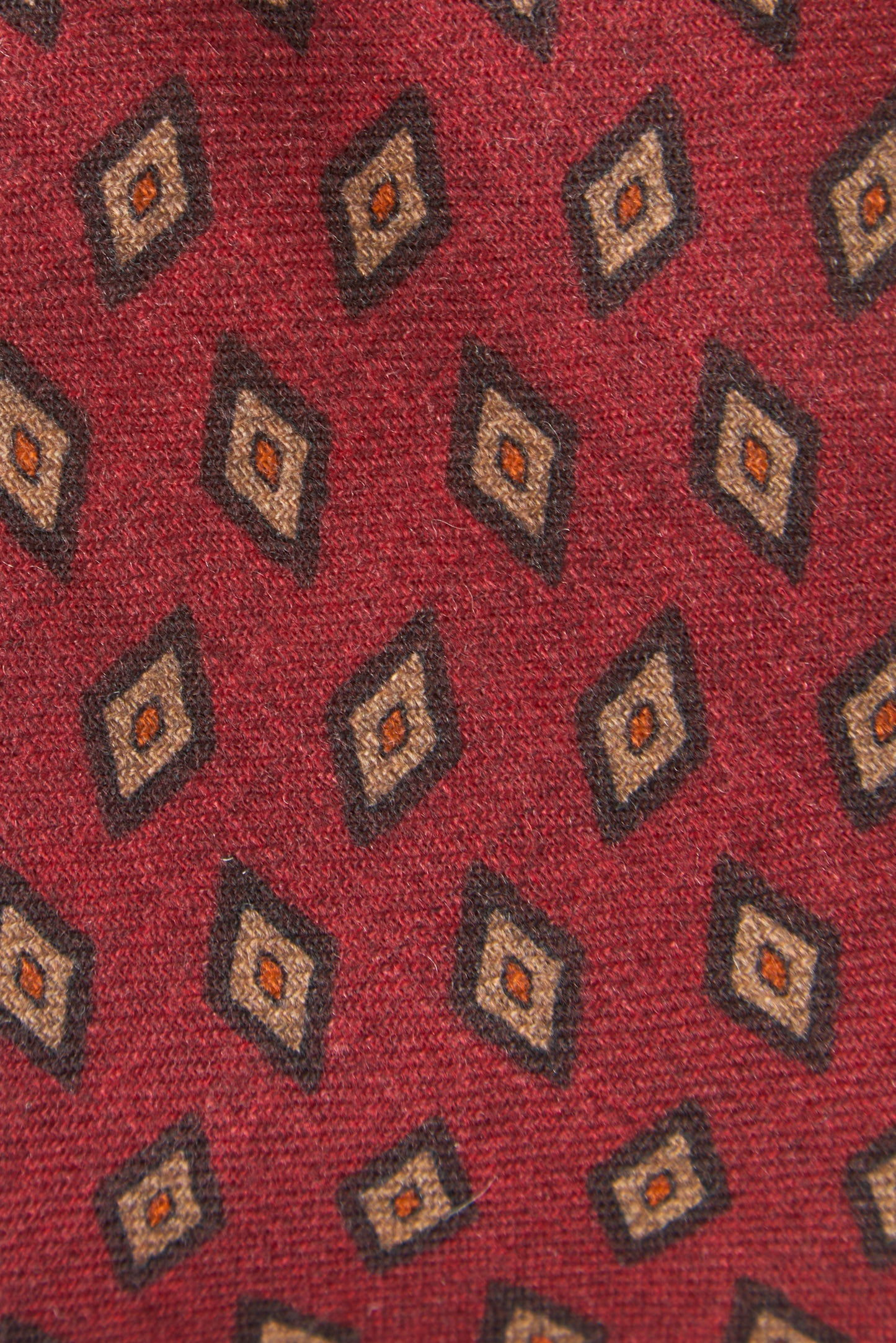 Czerwony krawat we wzór geometryczny z wełny