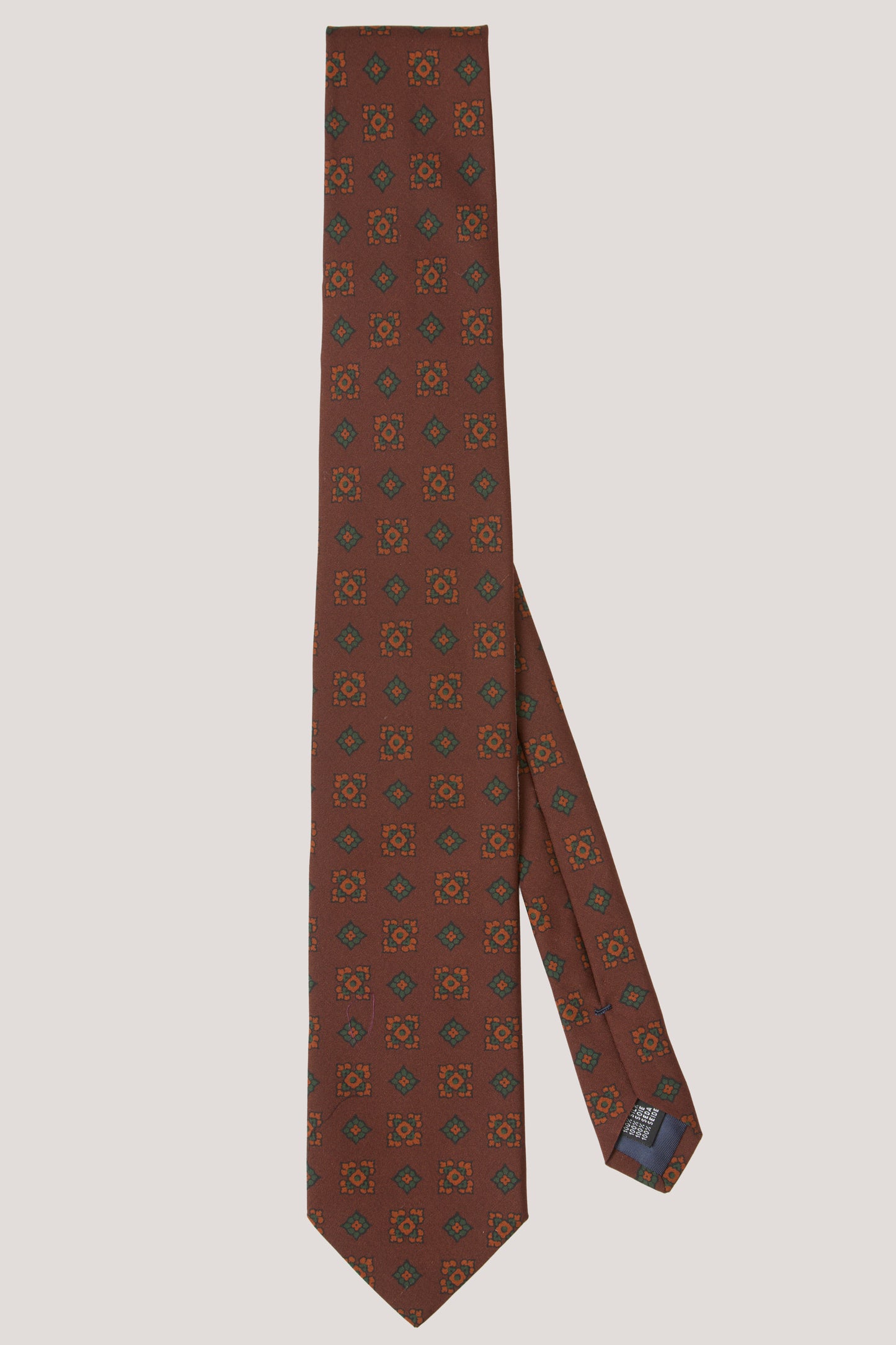 Cravate en soie mate vert olive