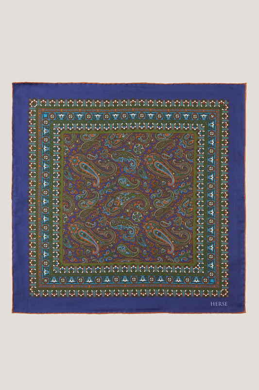 Pocket square with an inner paisley pattern