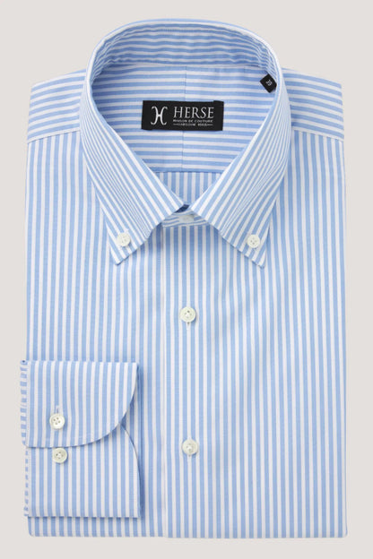 Błękitna koszula w prążek z kołnierzem button down