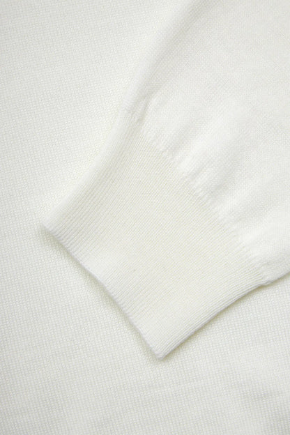 Sweater with a zipper up to the neck 