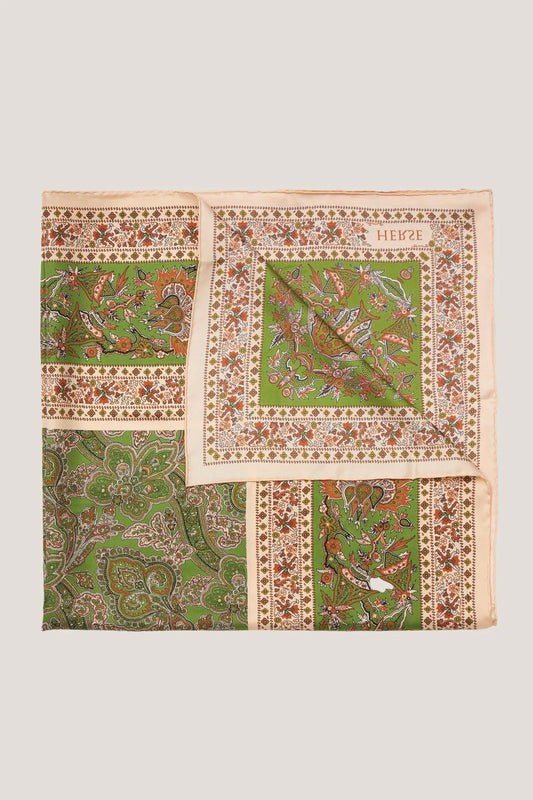 Foulard en soie à motif cachemire