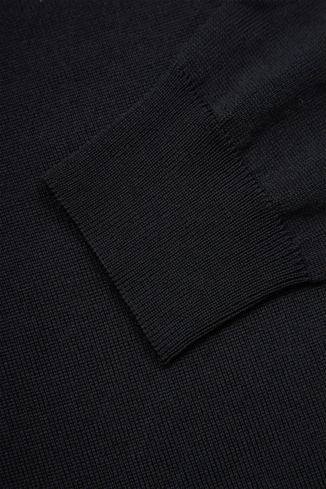 Long-sleeved polo shirt