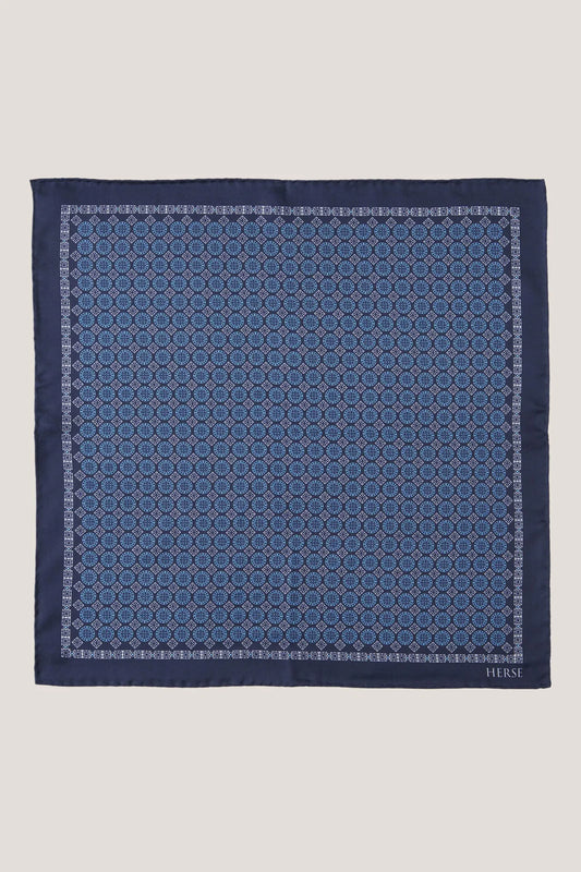 Pochette en soie à motif classique