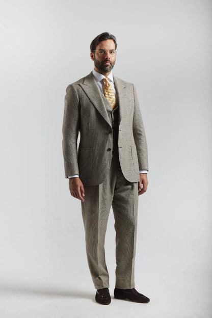 Costume trois pièces à carreaux beige et marron par PoW