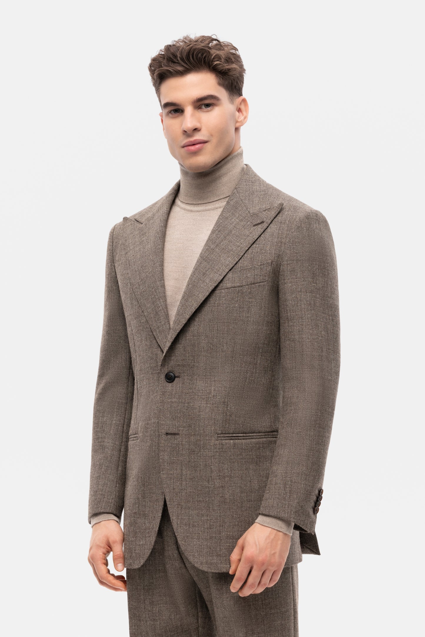 Beżowo-brązowy garnitur jednorzędowy z niebarwionej wełny