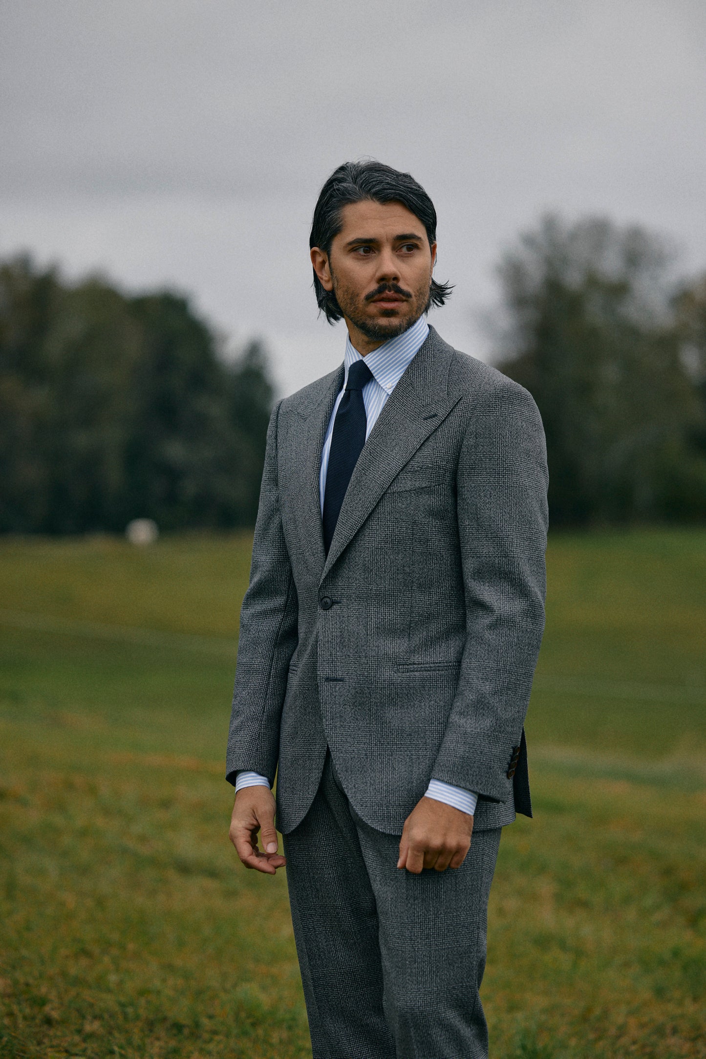 Szary garnitur z wełny w kratę Glencheck