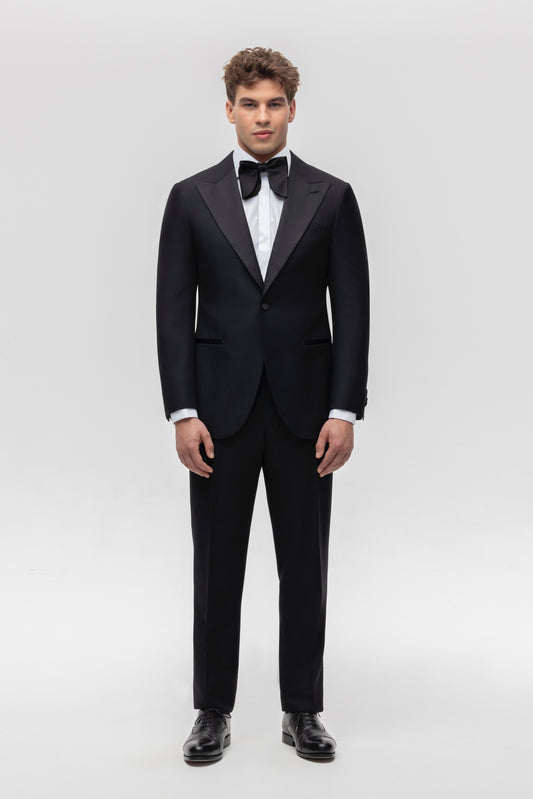 Black single-breasted tuxedo