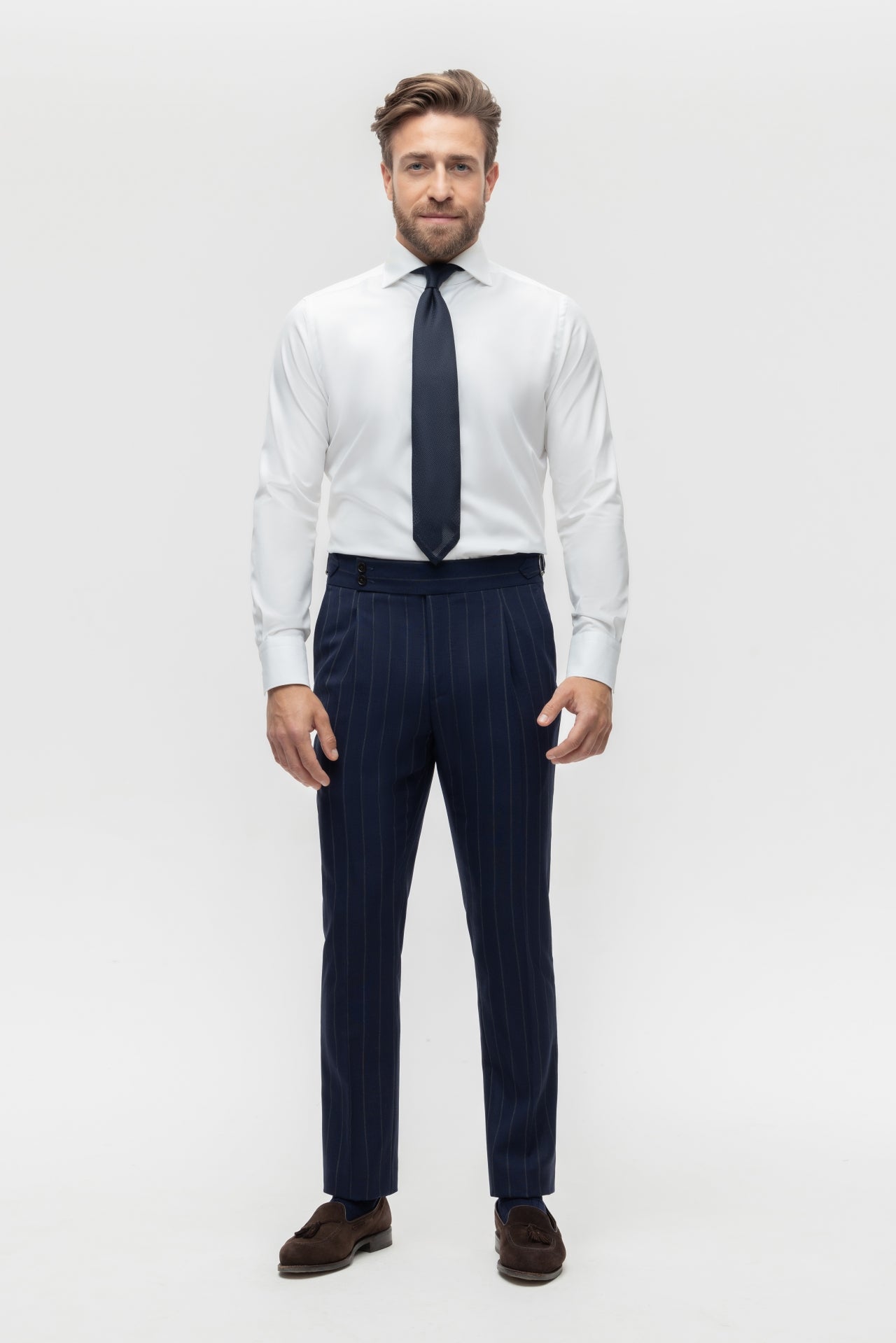 Costume bleu marine croisé à rayures fines 4 plis