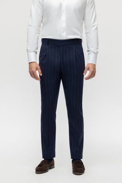 Costume bleu marine croisé à rayures fines 4 plis