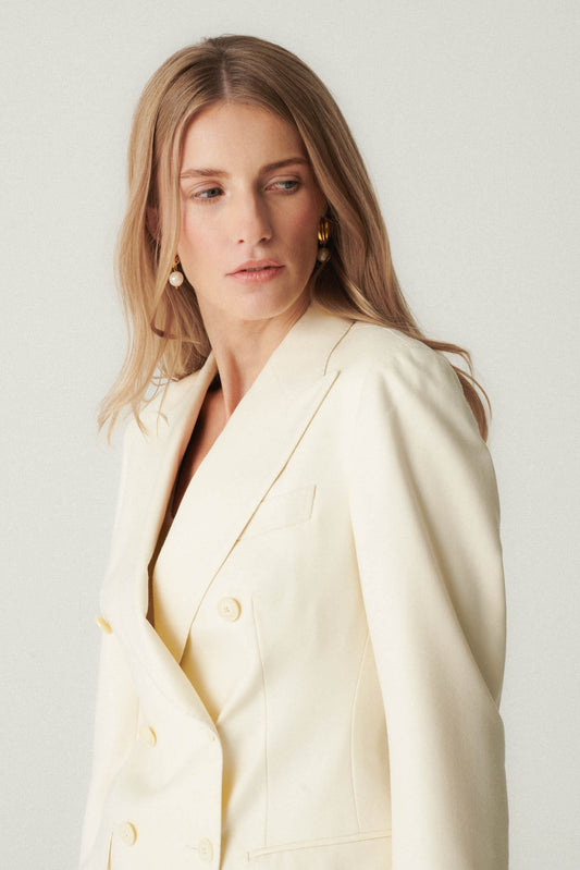 Costume croisé en laine écru