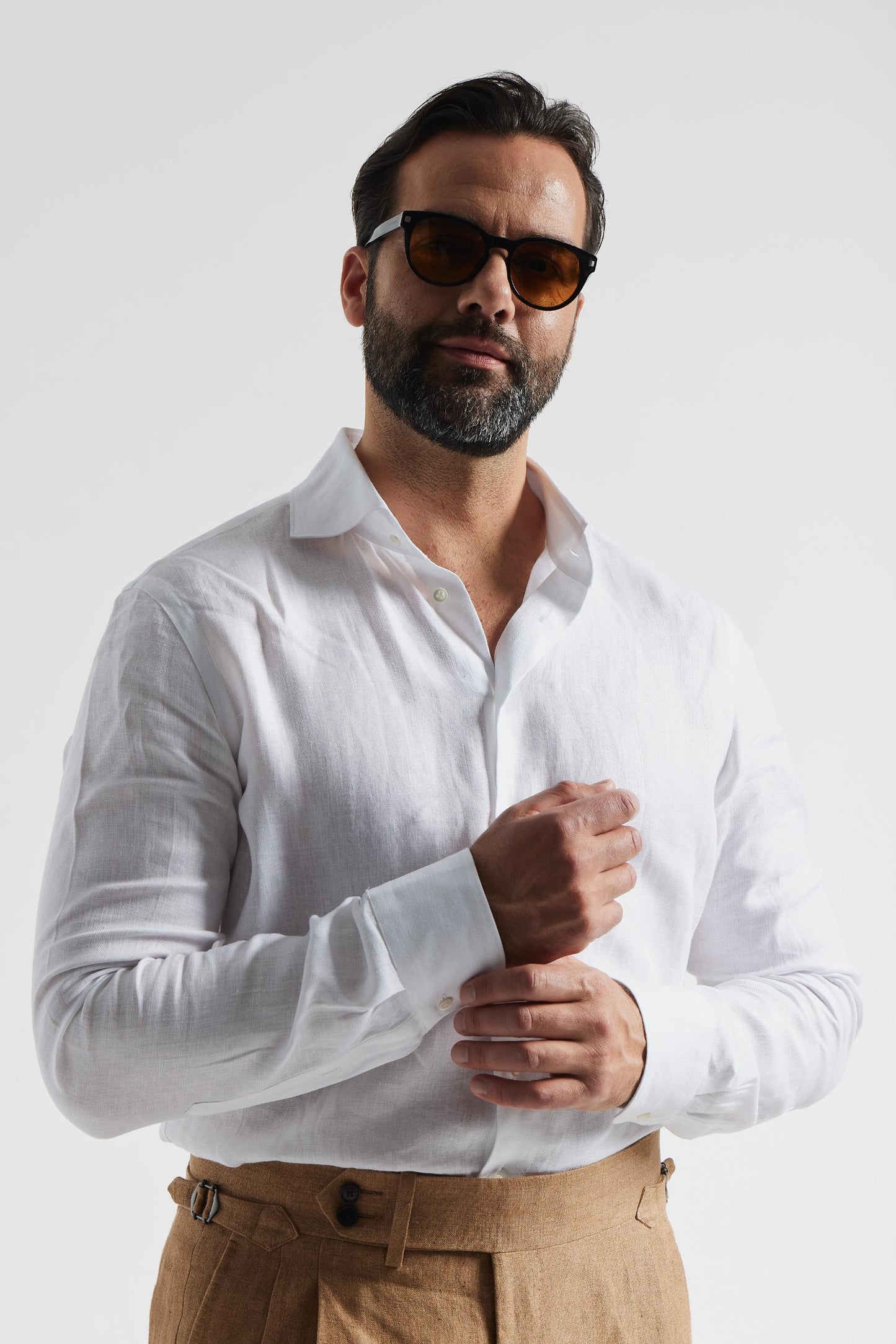Chemise en lin blanc à col italien