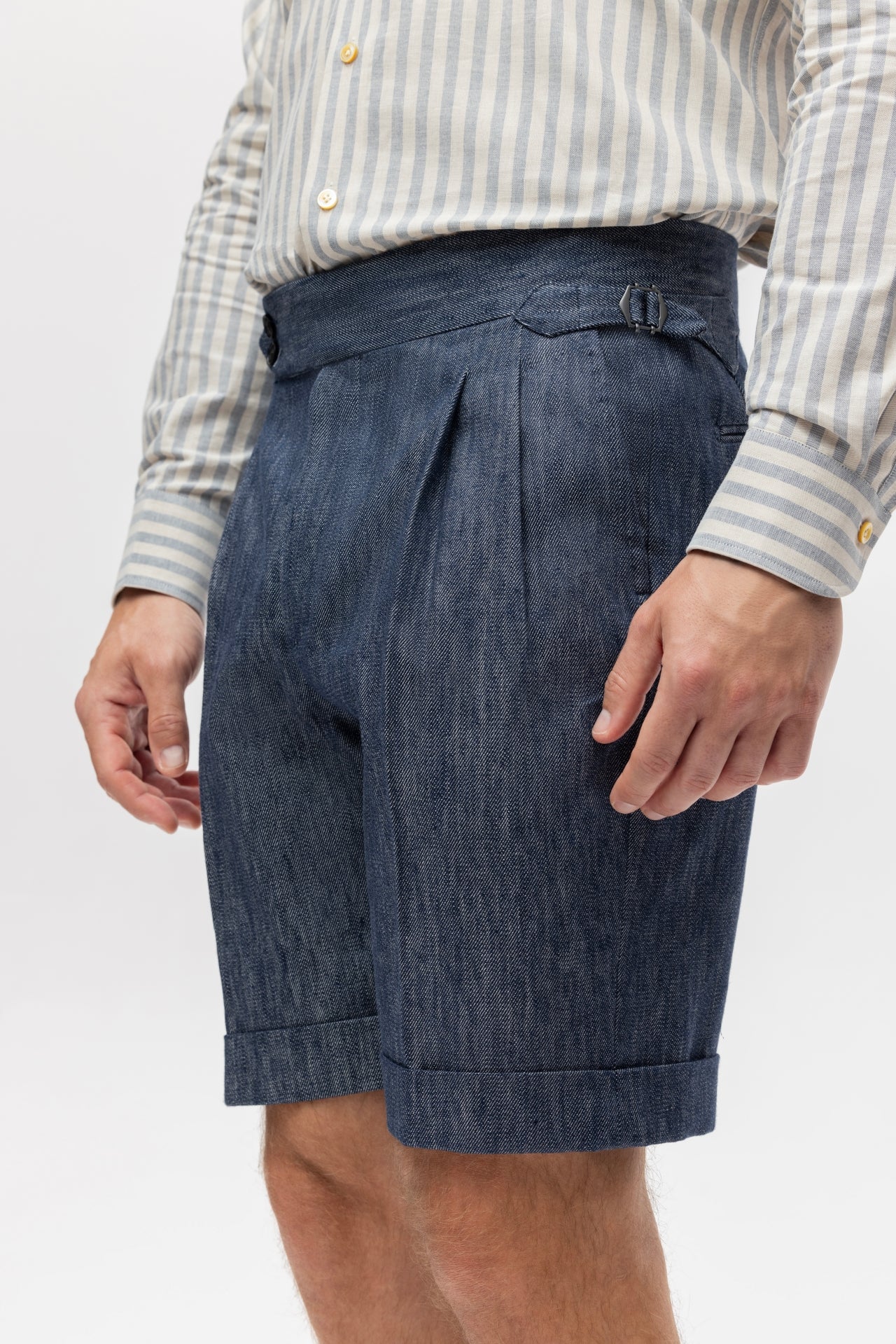 Granatowe szorty à la denim