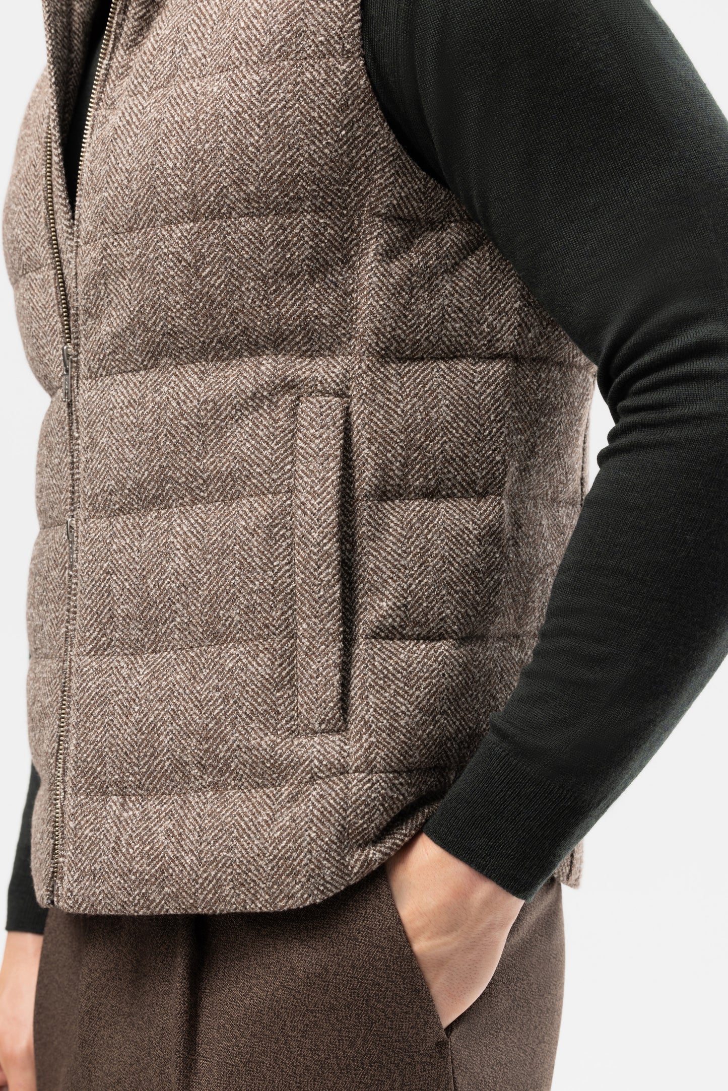 Beżowo-brązowa kamizelka puchowa