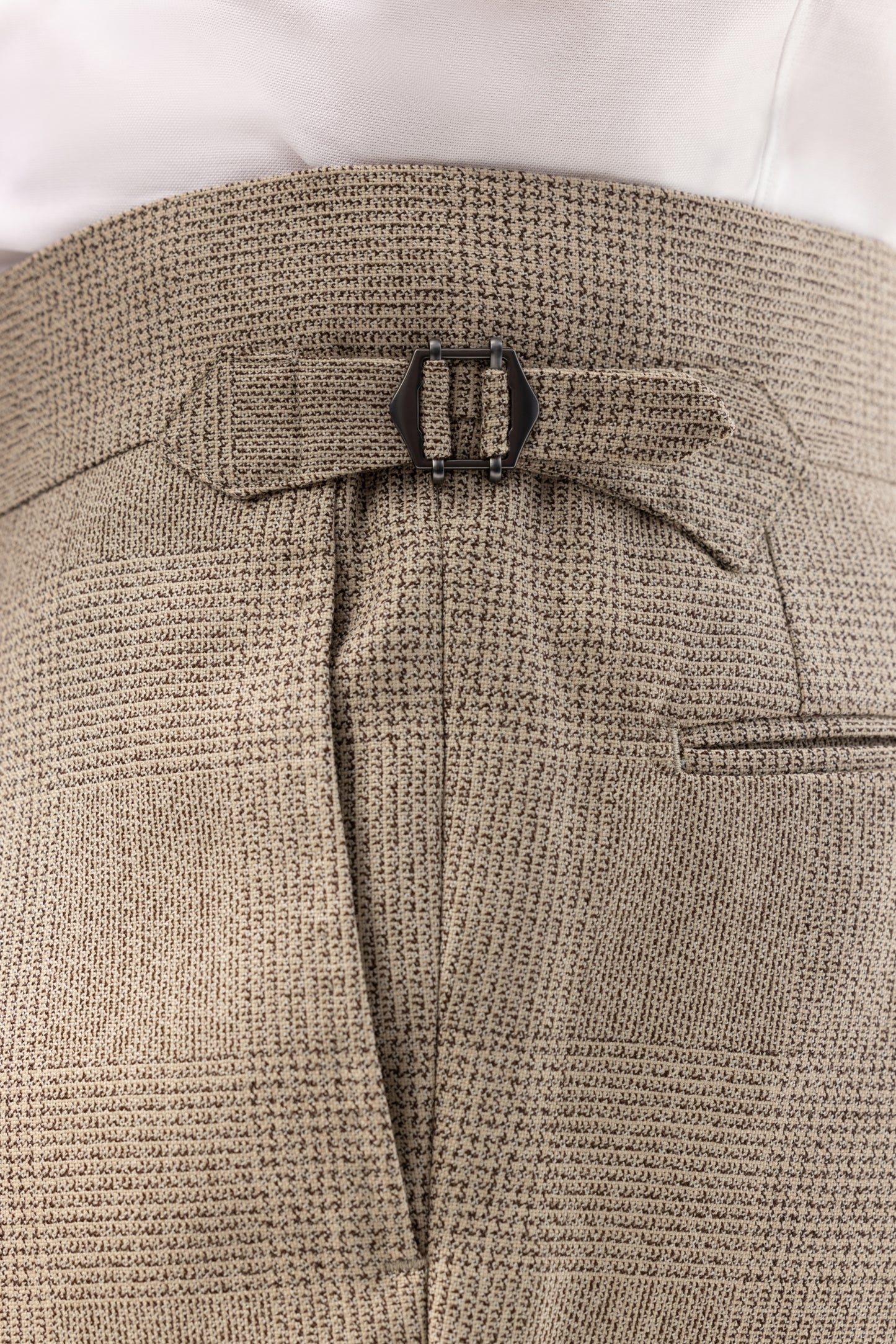 Beżowy garnitur z wełny w kratę Glencheck