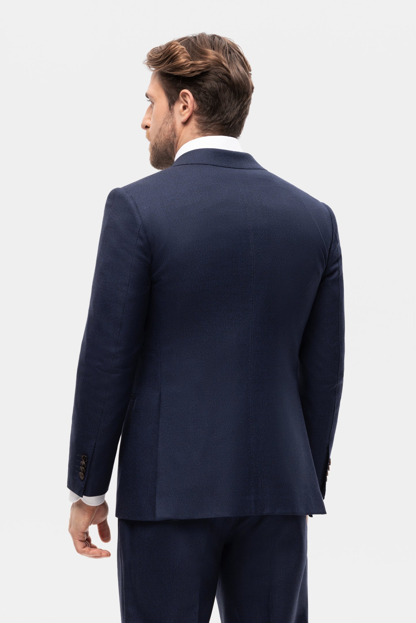 Jasnogranatowy garnitur dwurzędowy z wełny